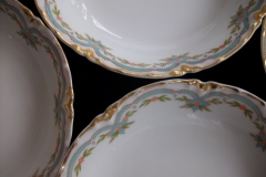 HAVILAND #24241 RIBBON BOW & BOUGH-  BERRY BOWL  .....   https://www.jaapiesfinechinastore.com