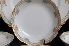 HAVILAND #24241 RIBBON BOW & BOUGH-  BERRY BOWL  .....   https://www.jaapiesfinechinastore.com