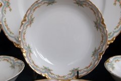 HAVILAND #24241 RIBBON BOW & BOUGH-  BERRY BOWL  .....   http://jaapiesfinechinastore.com