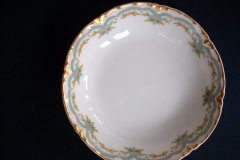 HAVILAND #24241 RIBBON BOW & BOUGH-  BERRY BOWL  .....   https://www.jaapiesfinechinastore.com