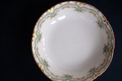 HAVILAND #24241 RIBBON BOW & BOUGH-  BERRY BOWL  .....   http://jaapiesfinechinastore.com
