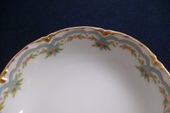 HAVILAND #24241 RIBBON BOW & BOUGH-  BERRY BOWL  .....   http://jaapiesfinechinastore.com