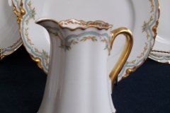 HAVILAND #24241 RIBBON BOW & BOUGH- CREAMER    .....   http://jaapiesfinechinastore.com