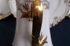 HAVILAND #24241 RIBBON BOW & BOUGH- CREAMER    .....   https://www.jaapiesfinechinastore.com