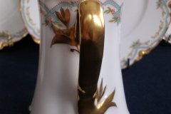 HAVILAND #24241 RIBBON BOW & BOUGH- CREAMER    .....   http://jaapiesfinechinastore.com