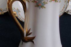 HAVILAND #24241 RIBBON BOW & BOUGH- CREAMER    .....   http://jaapiesfinechinastore.com