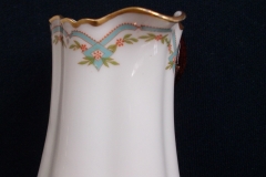 HAVILAND #24241 RIBBON BOW & BOUGH- CREAMER    .....   https://www.jaapiesfinechinastore.com