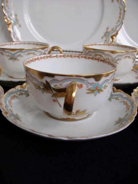 HAVILAND #24241 RIBBON BOW & BOUGH- CUP & SAUCER    .....   http://jaapiesfinechinastore.com