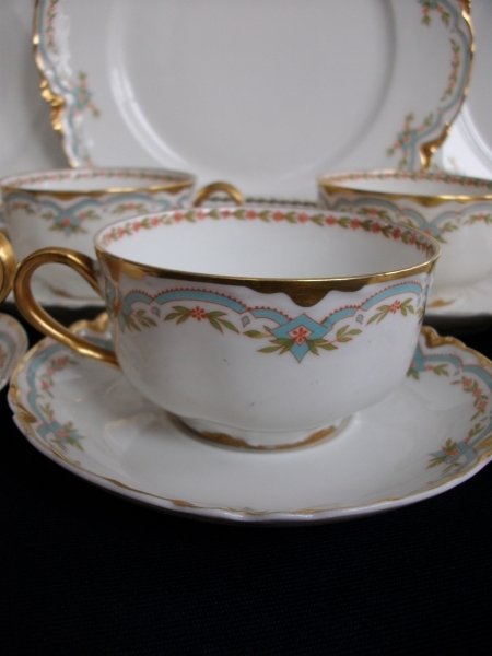 HAVILAND #24241 RIBBON BOW & BOUGH- CUP & SAUCER    .....   http://jaapiesfinechinastore.com