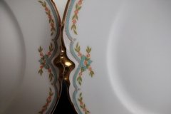 HAVILAND #24241 RIBBON BOW & BOUGH-  DINNER PLATE   .....   http://jaapiesfinechinastore.com