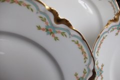 HAVILAND #24241 RIBBON BOW & BOUGH-  DINNER PLATE   .....   http://jaapiesfinechinastore.com