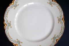 HAVILAND #24241 RIBBON BOW & BOUGH-  DINNER PLATE   .....   https://www.jaapiesfinechinastore.com