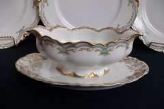HAVILAND #24241 RIBBON BOW & BOUGH-  GRAVY BOAT   .....   http://jaapiesfinechinastore.com