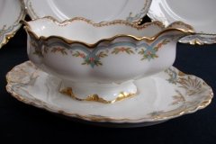 HAVILAND #24241 RIBBON BOW & BOUGH-  GRAVY BOAT   .....   http://jaapiesfinechinastore.com