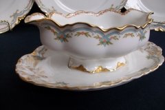 HAVILAND #24241 RIBBON BOW & BOUGH-  GRAVY BOAT   .....   http://jaapiesfinechinastore.com