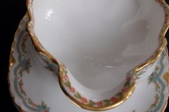HAVILAND #24241 RIBBON BOW & BOUGH-  GRAVY BOAT   .....   http://jaapiesfinechinastore.com