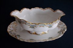 HAVILAND #24241 RIBBON BOW & BOUGH-  GRAVY BOAT   .....   http://jaapiesfinechinastore.com