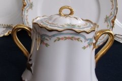 HAVILAND #24241 RIBBON BOW & BOUGH- COVERED SUGAR BOWL    .....   http://jaapiesfinechinastore.com