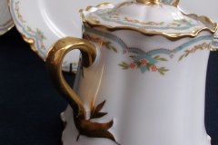 HAVILAND #24241 RIBBON BOW & BOUGH- COVERED SUGAR BOWL    .....   http://jaapiesfinechinastore.com