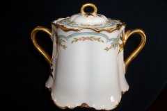 HAVILAND #24241 RIBBON BOW & BOUGH- COVERED SUGAR BOWL    .....   http://jaapiesfinechinastore.com