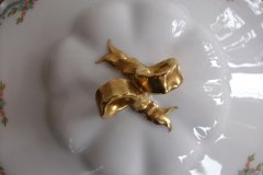 HAVILAND #24241 RIBBON BOW & BOUGH-  COVERED SERVING BOWL  .....   http://jaapiesfinechinastore.com