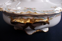 HAVILAND #24241 RIBBON BOW & BOUGH-  COVERED SERVING BOWL  .....   https://www.jaapiesfinechinastore.com