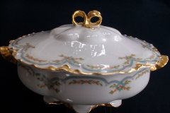 HAVILAND #24241 RIBBON BOW & BOUGH-  COVERED SERVING BOWL  .....   http://jaapiesfinechinastore.com
