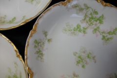 HAVILAND APPLE BLOSSOM SCH 61L-  BERRY BOWL ..... https://www.jaapiesfinechinastore.com