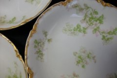 HAVILAND APPLE BLOSSOM SCH 61L-  BERRY BOWL ..... http://jaapiesfinechinastore.com