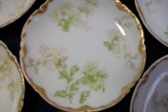 HAVILAND APPLE BLOSSOM SCH 61L-  BUTTER PAT ..... http://jaapiesfinechinastore.com