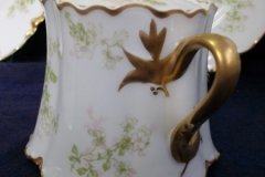 HAVILAND APPLE BLOSSOM SCH 61L- COVERED SUGAR BOWL   .....   http://jaapiesfinechinastore.com