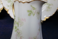 HAVILAND APPLE BLOSSOM SCH 61L- CREAMER   .....   https://www.jaapiesfinechinastore.com