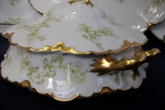 HAVILAND APPLE BLOSSOM SCH 61L-  ROUND COVERED SERVING BOWL ..... https://www.jaapiesfinechinastore.com