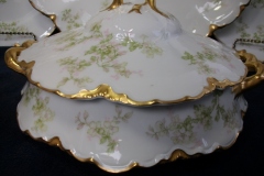 HAVILAND APPLE BLOSSOM SCH 61L-  ROUND COVERED SERVING BOWL ..... https://www.jaapiesfinechinastore.com