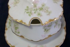 HAVILAND APPLE BLOSSOM SCH 61L-  COVERED GRAVY BOAT WITH ATTACHED UNDERPLATE ..... http://jaapiesfinechinastore.com