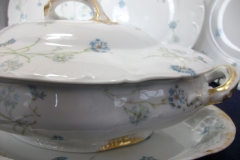 HAVILAND BLUE CORNFLOWER- COVERED SERVING BOWL #1 ..... https://www.jaapiesfinechinastore.com