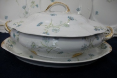 HAVILAND BLUE CORNFLOWER- COVERED SERVING BOWL #1 ..... https://www.jaapiesfinechinastore.com