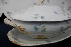 HAVILAND BLUE CORNFLOWER- COVERED SERVING BOWL #1 ..... https://www.jaapiesfinechinastore.com