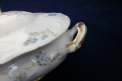 HAVILAND BLUE CORNFLOWER- COVERED SERVING BOWL #1 ..... https://www.jaapiesfinechinastore.com