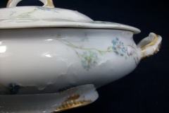 HAVILAND BLUE CORNFLOWER- COVERED SERVING BOWL #1 ..... https://www.jaapiesfinechinastore.com