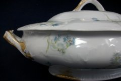 HAVILAND BLUE CORNFLOWER- COVERED SERVING BOWL #1 ..... http://jaapiesfinechinastore.com