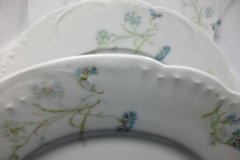 HAVILAND BLUE CORNFLOWER- LUNCHEON  PLATE 9 1/8" ..... http://jaapiesfinechinastore.com