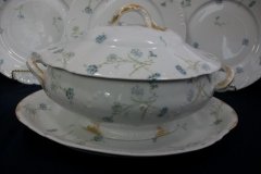 HAVILAND BLUE CORNFLOWER- SOUP TUREEN ..... http://jaapiesfinechinastore.com