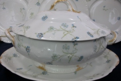 HAVILAND BLUE CORNFLOWER- SOUP TUREEN ..... https://www.jaapiesfinechinastore.com