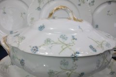 HAVILAND BLUE CORNFLOWER- SOUP TUREEN ..... http://jaapiesfinechinastore.com