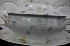 HAVILAND BLUE CORNFLOWER- SOUP TUREEN ..... https://www.jaapiesfinechinastore.com