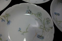 HAVILAND BLUE CORNFLOWER-  BERRY BOWL ..... http://jaapiesfinechinastore.com