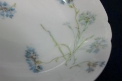 HAVILAND BLUE CORNFLOWER-  BERRY BOWL ..... http://jaapiesfinechinastore.com
