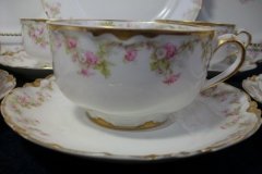 HAVILAND FLORAL GARLAND SCH 525- CUP & SAUCER ..... http://jaapiesfinechinastore.com