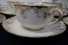 HAVILAND FLORAL GARLAND SCH 525- CUP & SAUCER ..... https://www.jaapiesfinechinastore.com